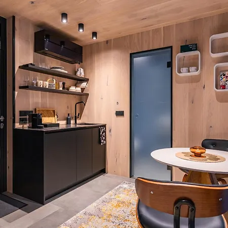 Oeoed Mirror At Versso Appartement *