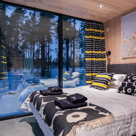 Oeoed Mirror At Versso Appartement