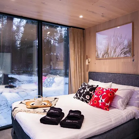 ööd Mirror At Versso * Pyhtaa