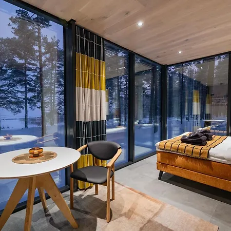 ööd Mirror At Versso *