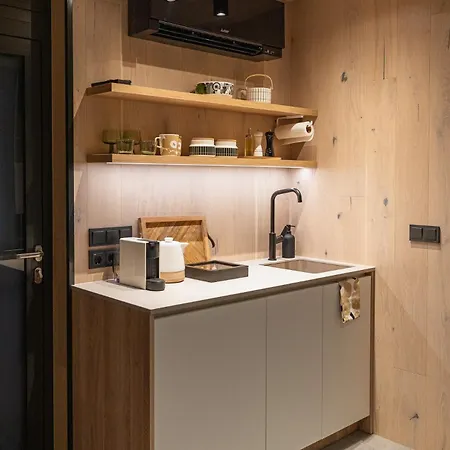 ööd Mirror At Versso Pyhtaa