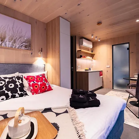 ööd Mirror At Versso Apartment *