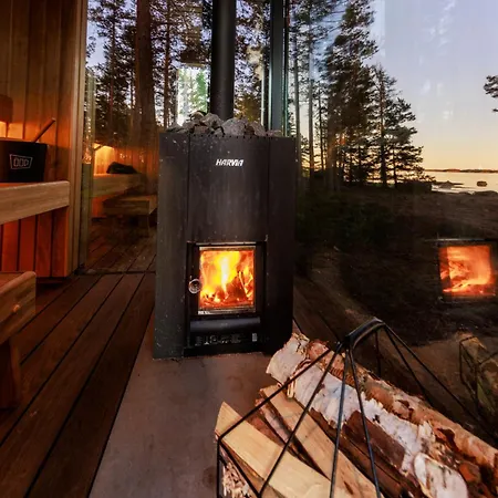 ööd Mirror At Versso Pyhtaa