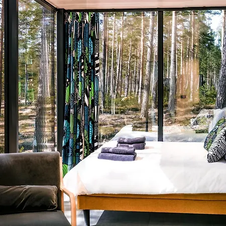 ööd Mirror At Versso Apartment *