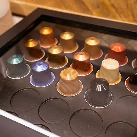 ööd Mirror At Versso Apartment