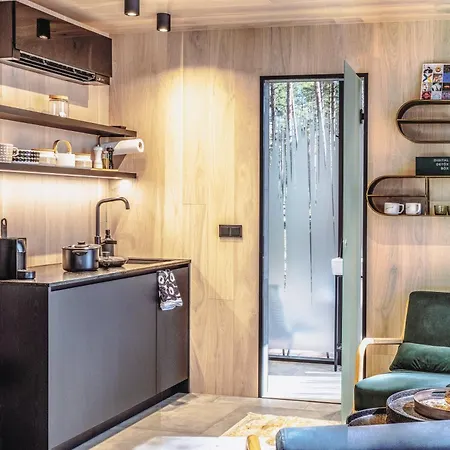 Oeoed Mirror At Versso * Pyhtaa