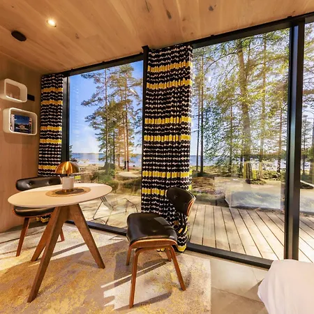 Oeoed Mirror At Versso Appartement