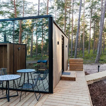 Oeoed Mirror At Versso