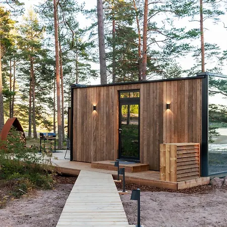 ööd Mirror At Versso Apartment Pyhtaa