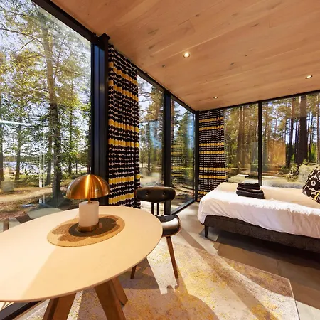 Oeoed Mirror At Versso