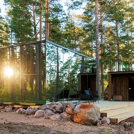 ööd Mirror At Versso Apartment