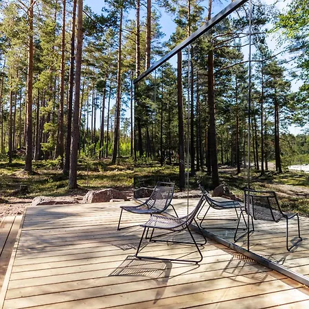 ööd Mirror At Versso Apartment Pyhtaa