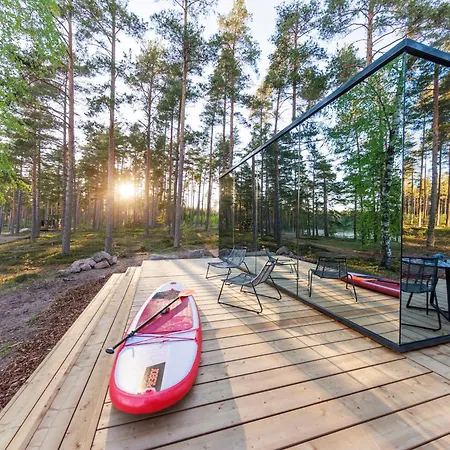 Oeoed Mirror At Versso