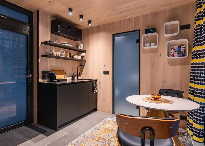 Oeoed Mirror At Versso Appartement *