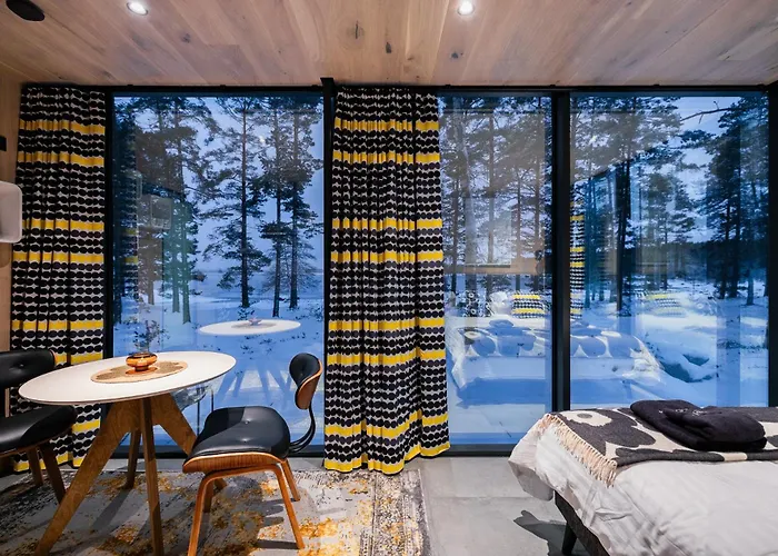 Oeoed Mirror At Versso * Pyhtaa