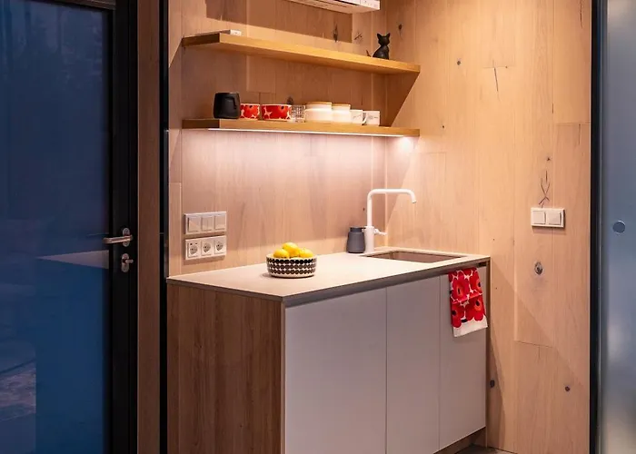 Oeoed Mirror At Versso Appartement *