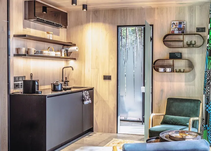 Oeoed Mirror At Versso * Pyhtaa